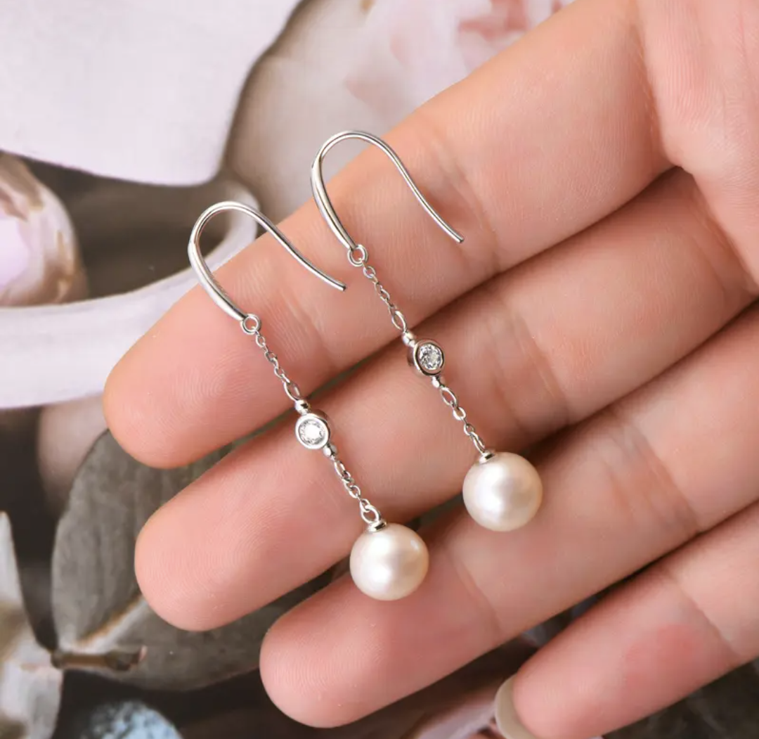 Radiant Harmony: Moissanite Sidestone & 8-9mm Freshwater Pearl Hook Earrings – Timeless Beauty