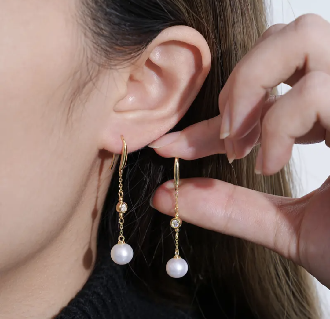 Radiant Harmony: Moissanite Sidestone & 8-9mm Freshwater Pearl Hook Earrings – Timeless Beauty