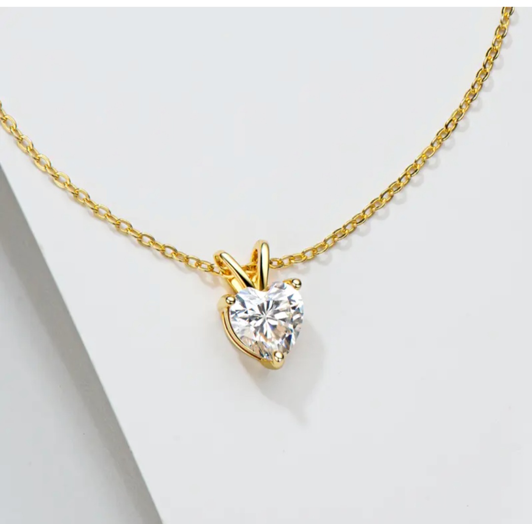 Dazzling Love: 1ct Heart Shaped Moissanite Pendant Necklace – Sparkling Elegance in 925 Sterling Silver 18K Gold Plated